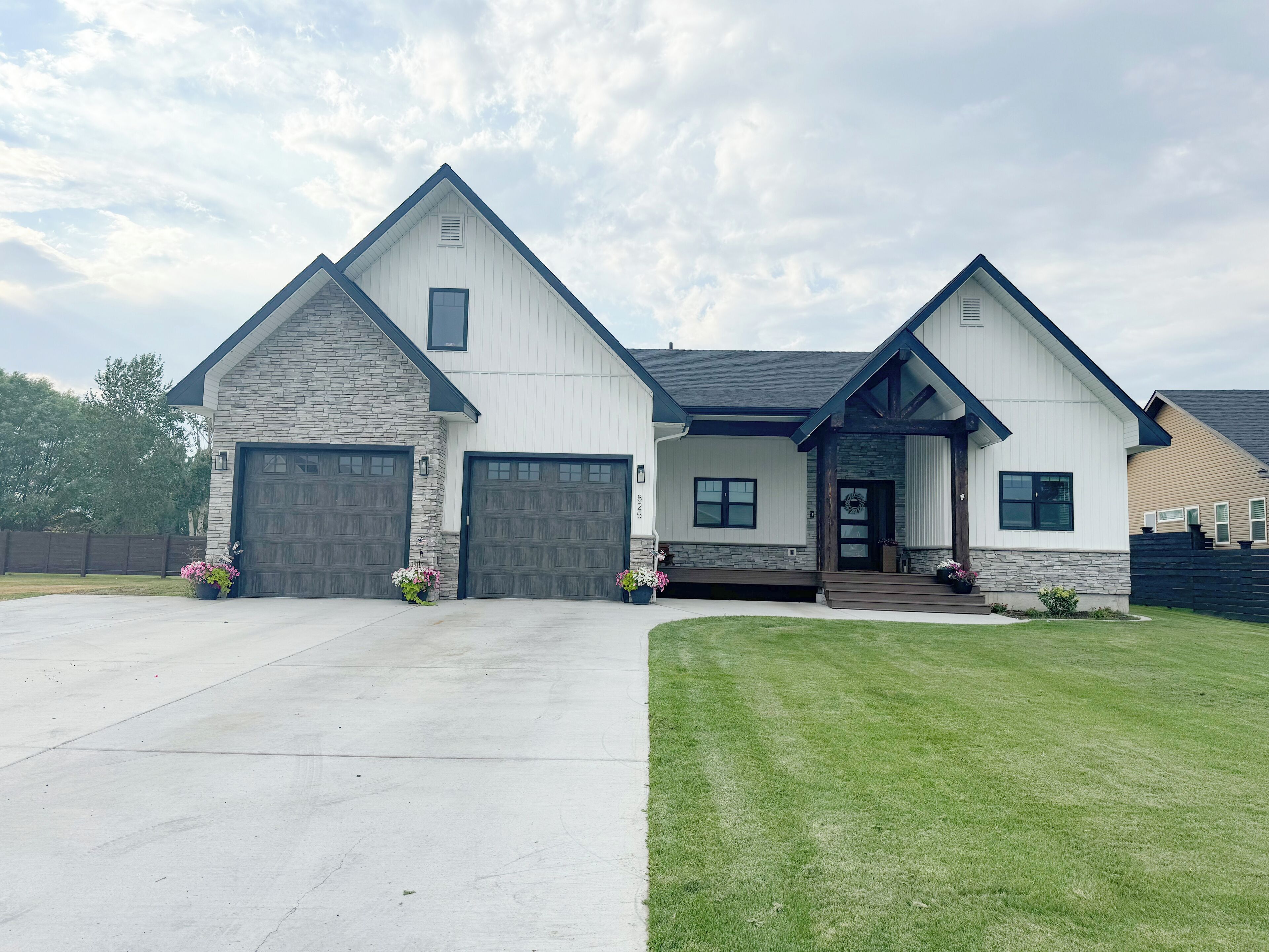 Spacious 5-bedroom home Saint Anthony