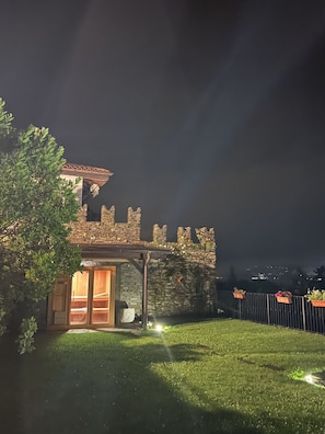 Exterior detail - Serra Boutique Villa & Spa with great lake view (Ghiffa)