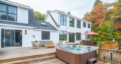 Valley View Villa - Modern Farmhouse W/ Hot Tub