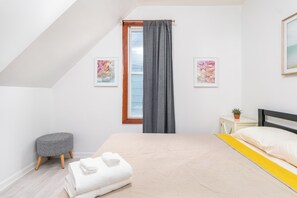 6 habitaciones, escritorio, tabla de planchar con plancha y wifi gratis 