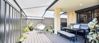 Cosy Luxe bedroom in Beechboro - 12km from Perth Airport