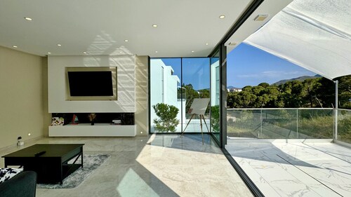 WELCS VILLA DE LUJO 177 EMP con piscina privada