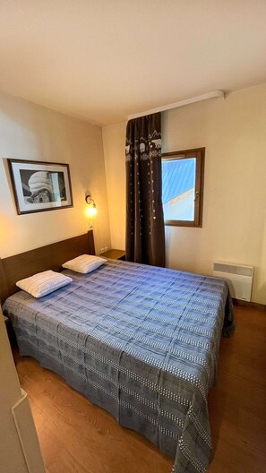 2 bedrooms, free WiFi - 3-ROOM APARTMENT SLEEPS 6.  NEAR TRACK (VALLOIRE)