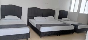 Economy Double Room, Non Smoking | Hypo-allergenic bedding, memory foam beds, minibar, iron/ironing board - HOTEL  JARDIN PLAZA BY SGH (Cali)