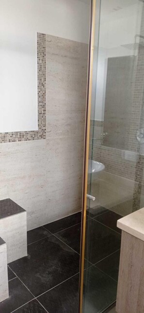 Planxa i posts de planxar i wifi gratuïta