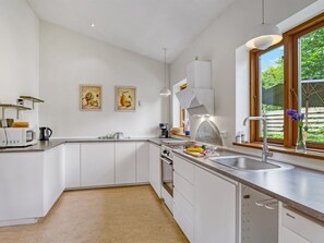 Køleskab, mikrobølgeovn, ovn, opvaskemaskine