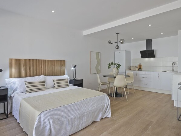 Internet, bed sheets