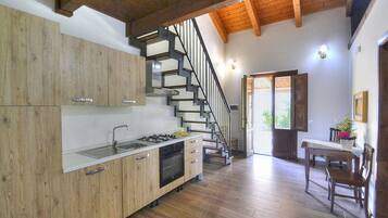 Liesi, astianpesukone, kahvin-/teenkeitin