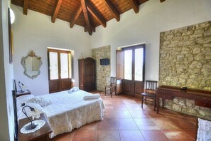 9 chambres, Wi-Fi gratuit, draps fournis