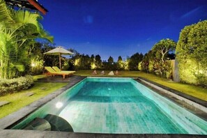 Piscine extérieure