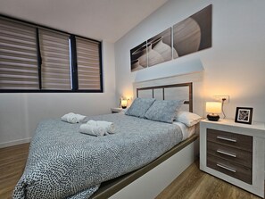 1 soverom, strykejern/-brett, wi-fi (inkludert) og sengetøy