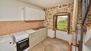 Apartment, 3 Bedrooms, Garden View | Interior - Beautiful Stone House in Gedici - Beahost Rentals (Tar-Vabriga)