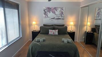 2 bedrooms, iron/ironing board, free WiFi, bed sheets