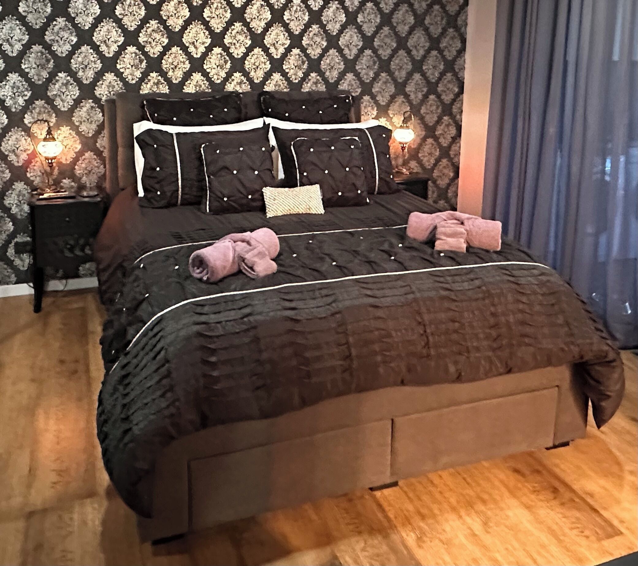 2 bedrooms, iron/ironing board, free WiFi, bed sheets