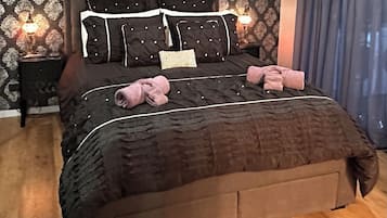 2 bedrooms, iron/ironing board, free WiFi, bed sheets
