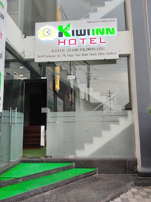 Exterior - Hotel Kiwi Inn Vijaynagar Scheme 78 (Indore)