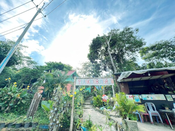Front of property - Plankton Bungalow and Camping (Koh Rong)