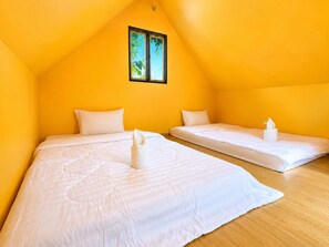 Soundproofing, free WiFi, bed sheets - Plankton Bungalow and Camping (Koh Rong)