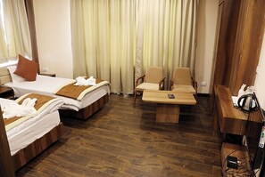 Free WiFi, bed sheets - Goroomgo Shambala Inn Gangtok (Gangtok)