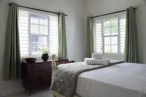 3 bedrooms, iron/ironing board, travel cot, free WiFi