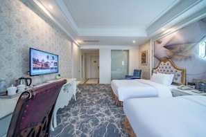 A hotel room with a TV, two beds, a desk, and a chair. - Eiffel International Hotel (Chengdu Hongpailou Metro Station) (Chengdu)