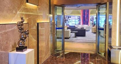 Jinghu Hotel