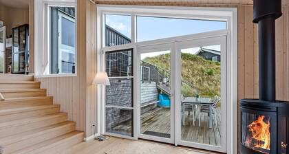"Paaske" - from the sea by Interhome