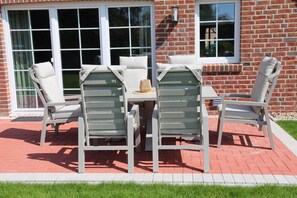 Outdoor dining - 100qm Luxus-ferienhaus für 7 Personen Direkt am Wasser bei Greetsiel! (Eilsum)