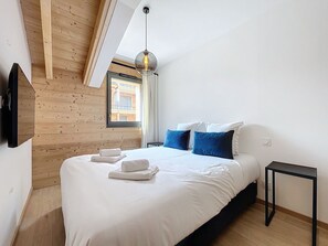2 dormitoris, planxa i posts de planxar, wifi gratuïta i roba de llit 