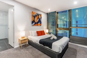 Appartamento, 3 camere da letto | Con stile personalizzato, con arredamento individuale, una scrivania