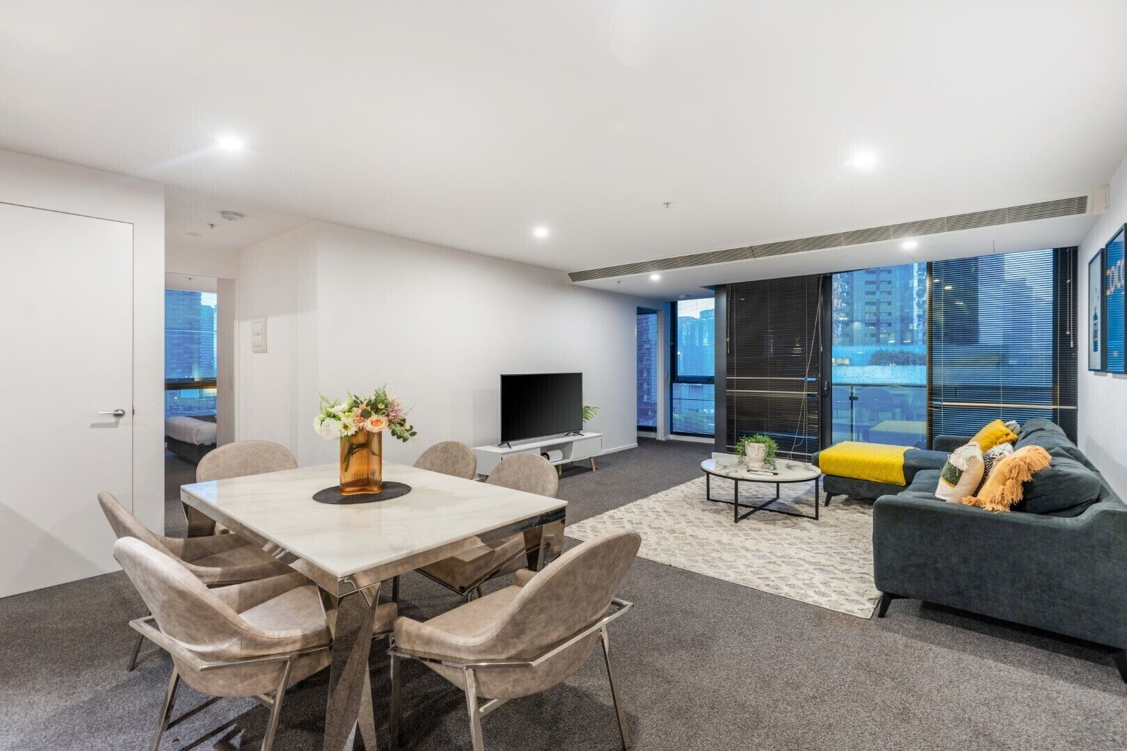 Televisión LED 55 pulgadas con canales de televisión por cable