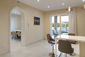 Dining - Exclusive villa with pool in Fontane Bianche (Fontane Bianche)