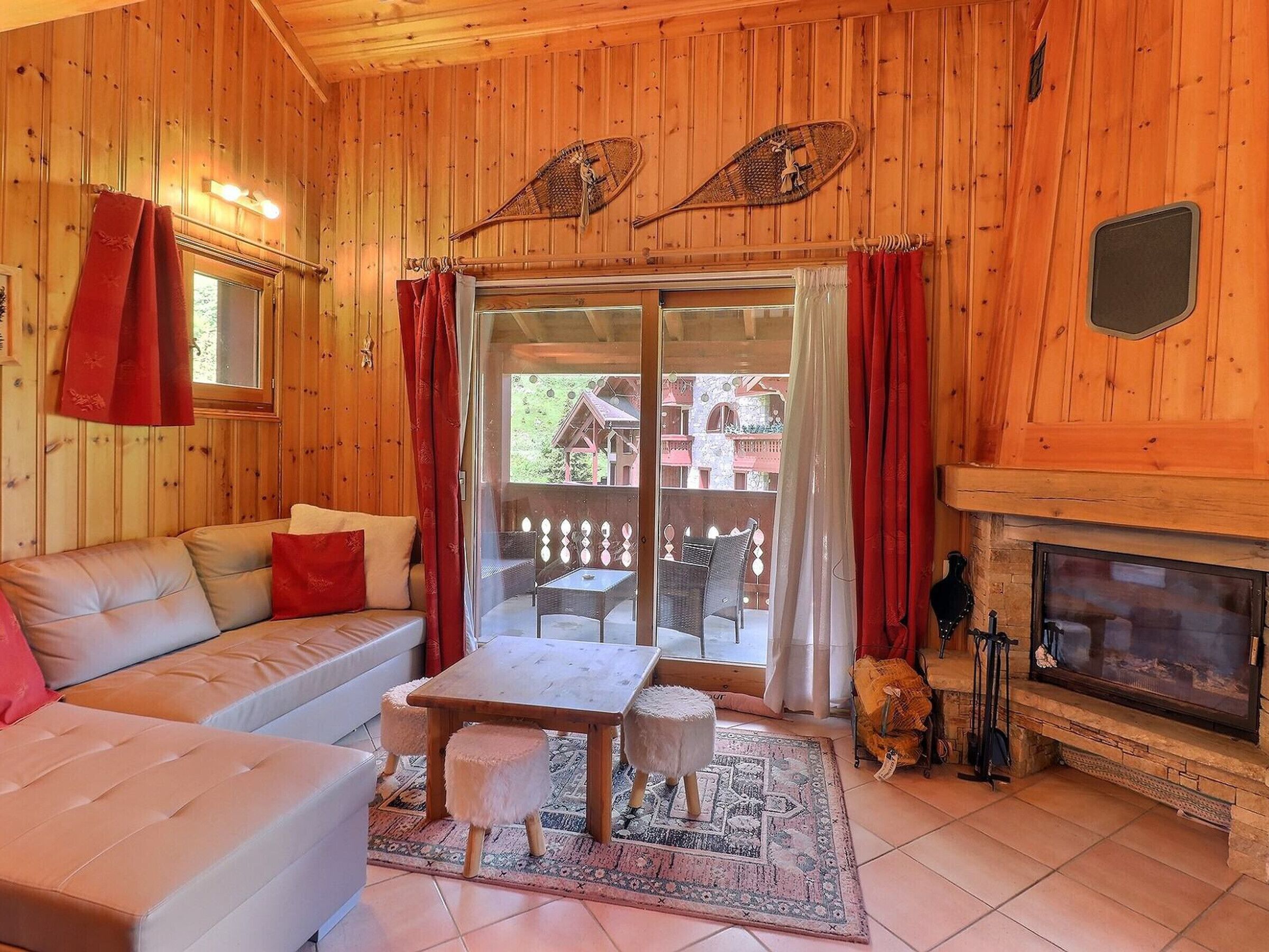 Télévision, cheminée