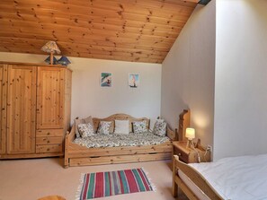 2 bedrooms, bed sheets