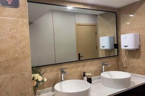 Unclassified image, 4 of 62, button - Magnotel Hotel (Yangzhou East High Speed Railway Station) (Yangzhou)