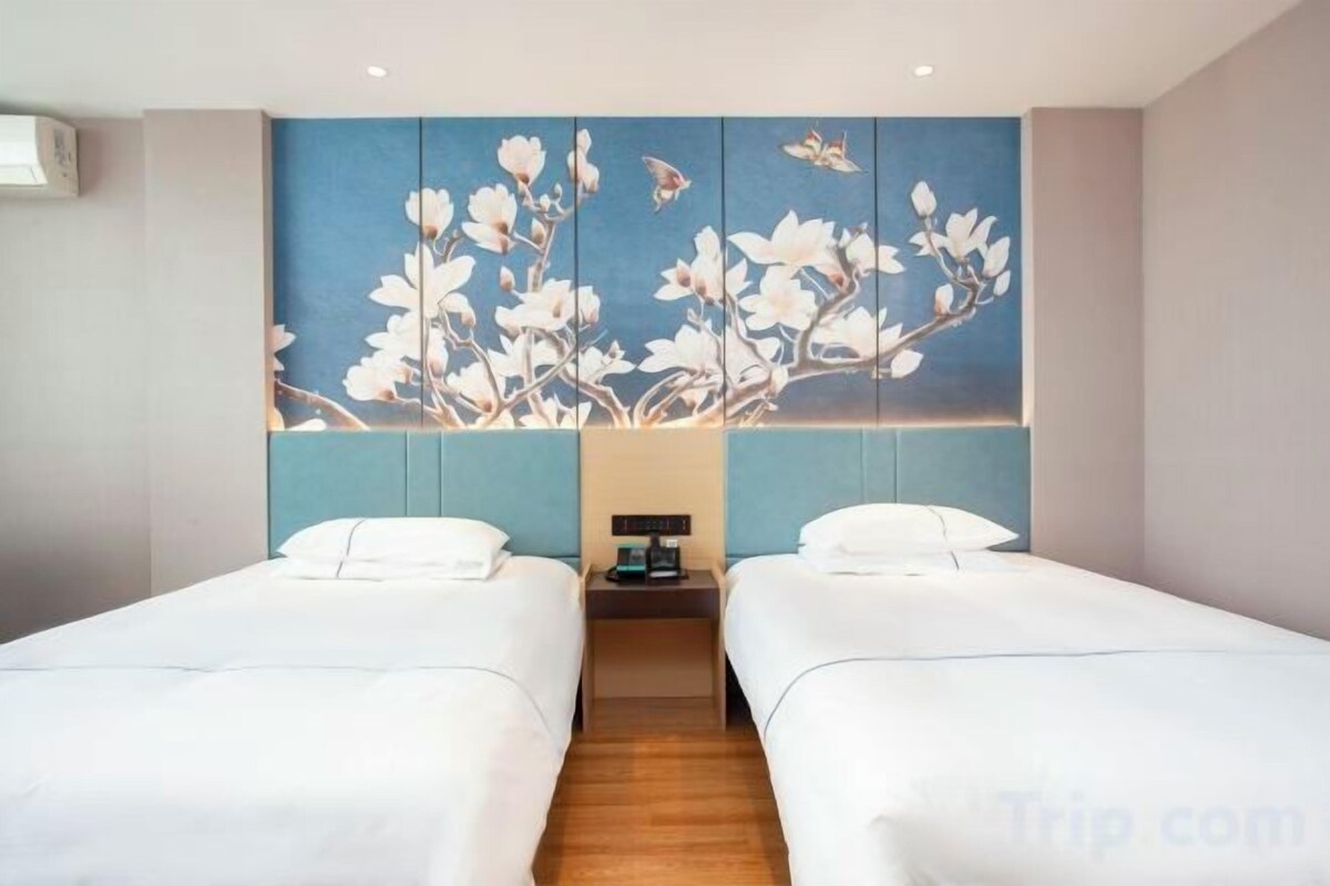 Standard 2-bed Room