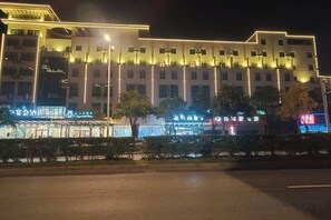 Unclassified image, 4 of 62, button - Magnotel Hotel (Yangzhou East High Speed Railway Station) (Yangzhou)