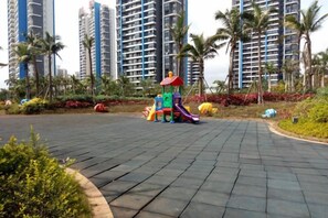 Unclassified image, 5 of 127, button - Zhongan Yinkang Yexiangyuan Hotel (Wenchang)