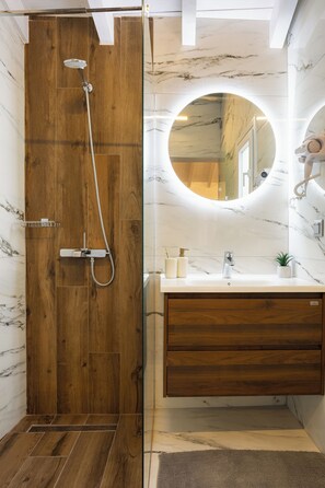 Bathroom - La Casa Di Nonna by Corfu Escapes (Corfu)