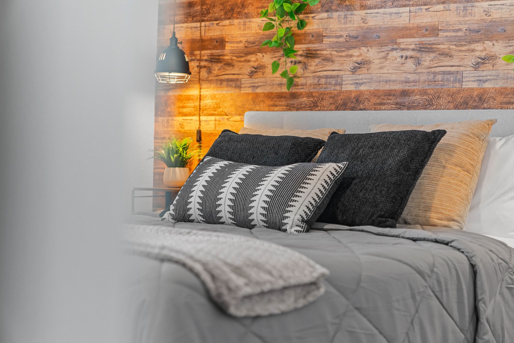 2 makuuhuonetta, työpöytä, silitysrauta/-lauta, ilmainen Wi-Fi