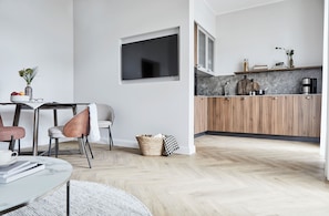 Suite Azur mit Balkon und Dampfbad | Private kitchen | Full-sized fridge, oven, stovetop, dishwasher - Villa Esperance (Binz)
