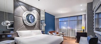 Orange Hotel (Hefei Huaihe Road Pedestrian Street Dadongmen Metro Station)