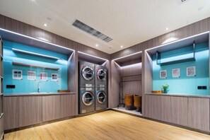 Laundry room - Orange Hotel (Hefei Huaihe Road Pedestrian Street Dadongmen Metro Station) (Hefei)