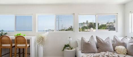 1 غرفة نوم ومكواة/لوح كي وواي فاي وملاءات أسرّة