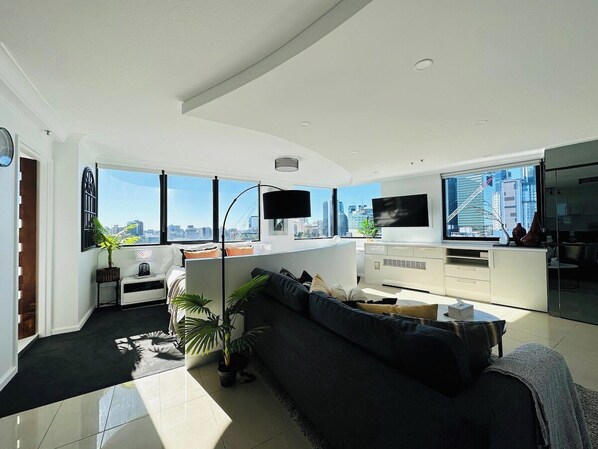 Téléviseur, bureau