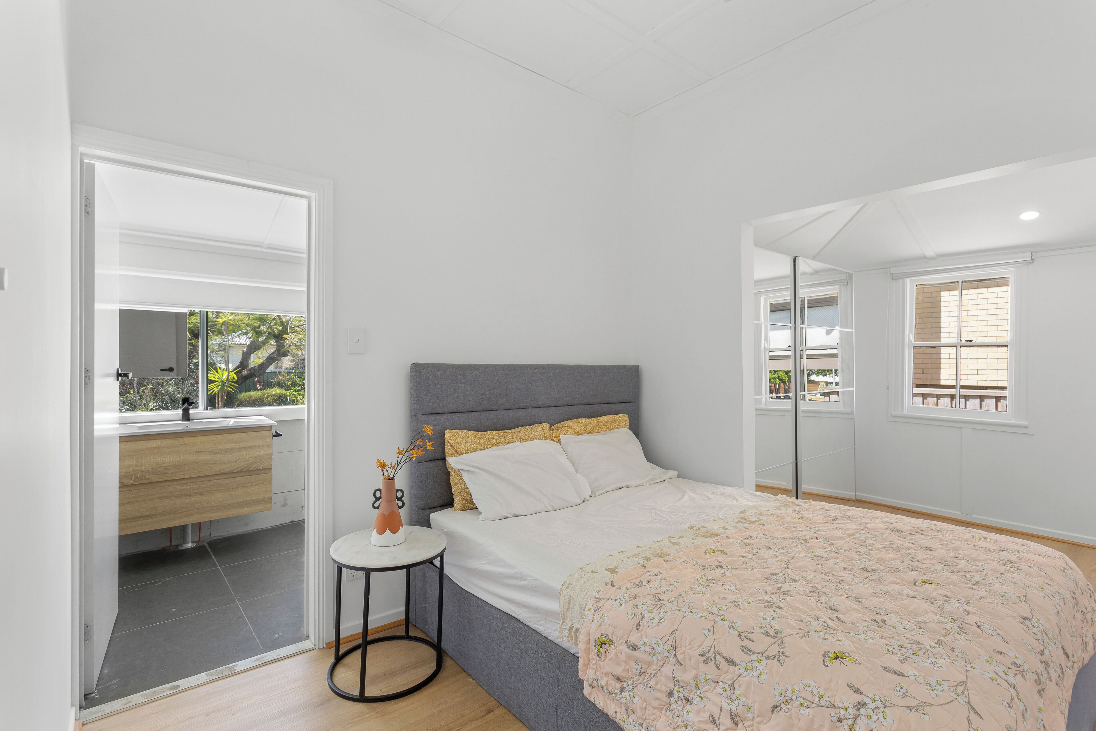 3 bedrooms, desk, iron/ironing board, WiFi