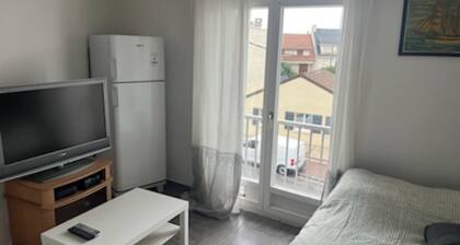 Jolie studio plein centre-ville