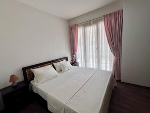 3 bedrooms, iron/ironing board, WiFi, bed sheets - Great Apartment, Great location!!! 3-bedroom with fitness room, pool, AC, WiFi (Accra)