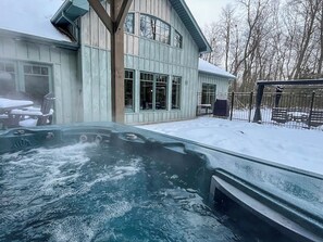 Bain à remous extérieur