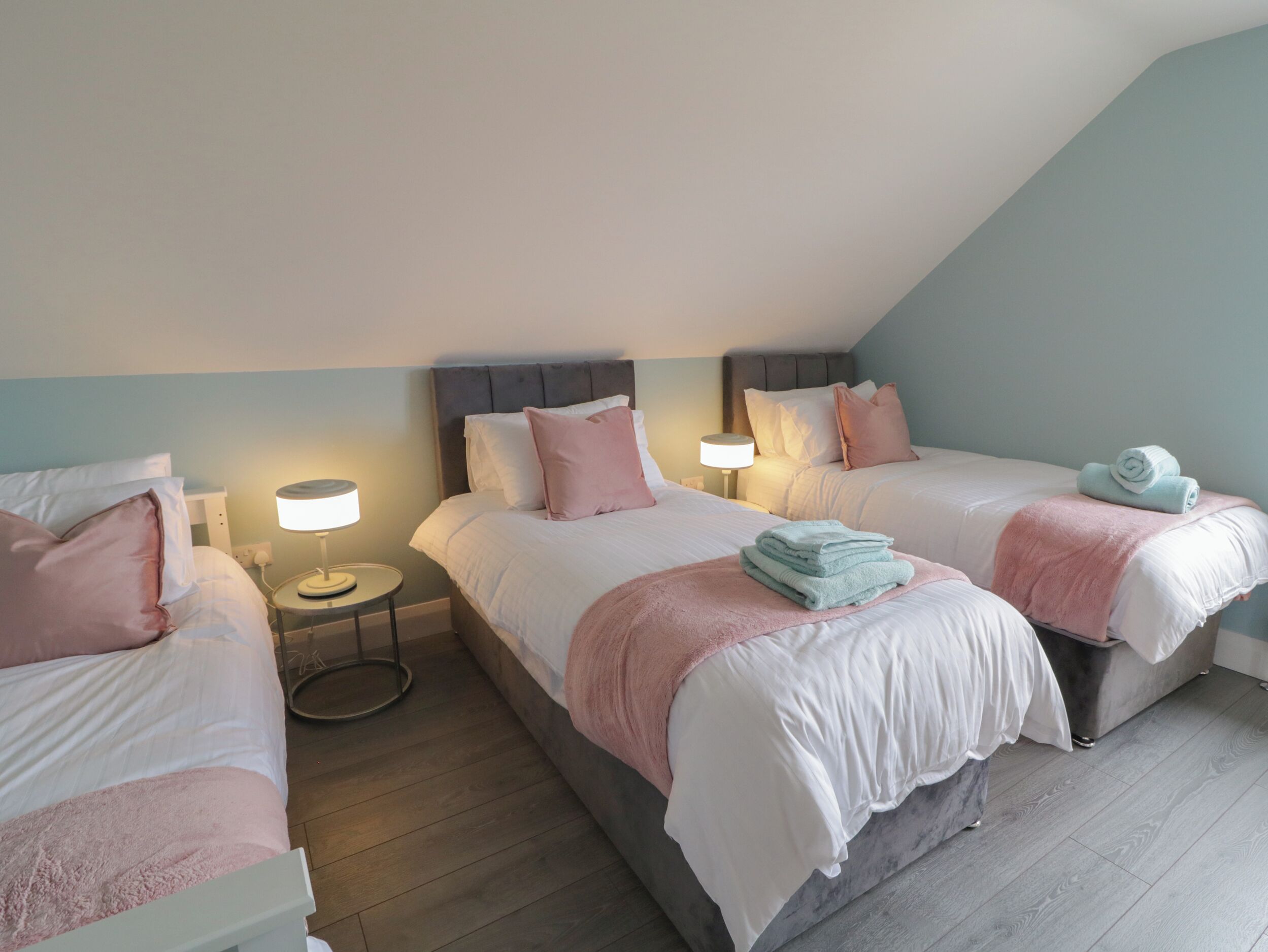 2 bedrooms, travel cot, WiFi